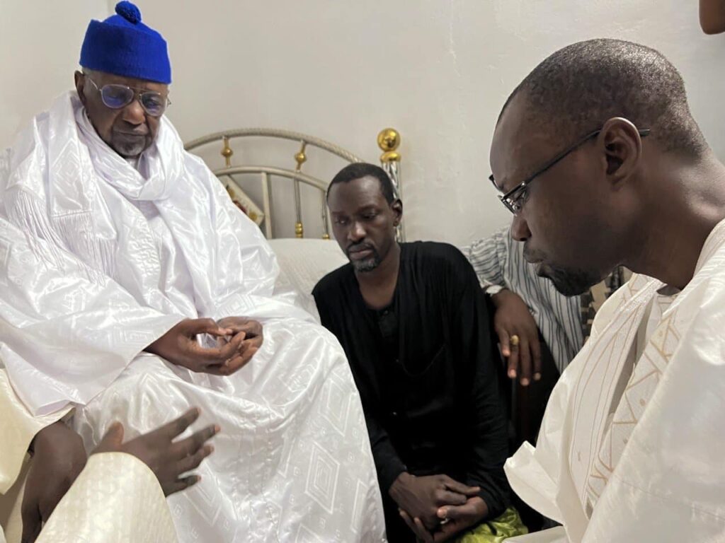 Darou Mousty : Sonko et sa délégation reçus par Serigne Abdou Mbacké (Photos)