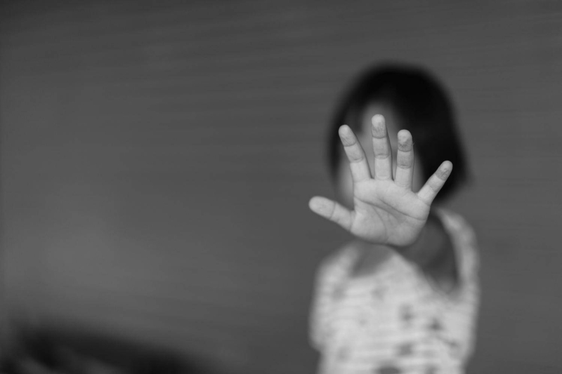 Jalousie et vengeance : Deux enfants terriblement maltraités par la nouvelle épouse de leur père