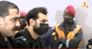 La déception de Salah et ses coéquipiers à leur sortie du Stade Abdoulaye Wade (Senego-TV)