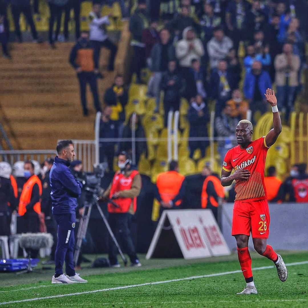Kayserispor : Le champion d’Afrique, Mame Baba Thiam victime d’une « grave blessure »
