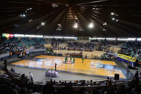 Basket – Projecteurs, tableaux magnétiques, toiture… tous défectueux: A quand la réhabilitation du Stadium Marius Ndiaye ?