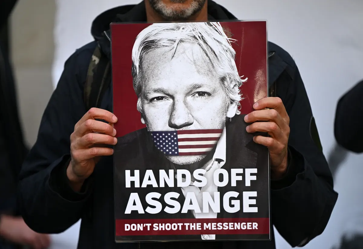 La justice britannique autorise formellement l’extradition de Julian Assange aux États-Unis