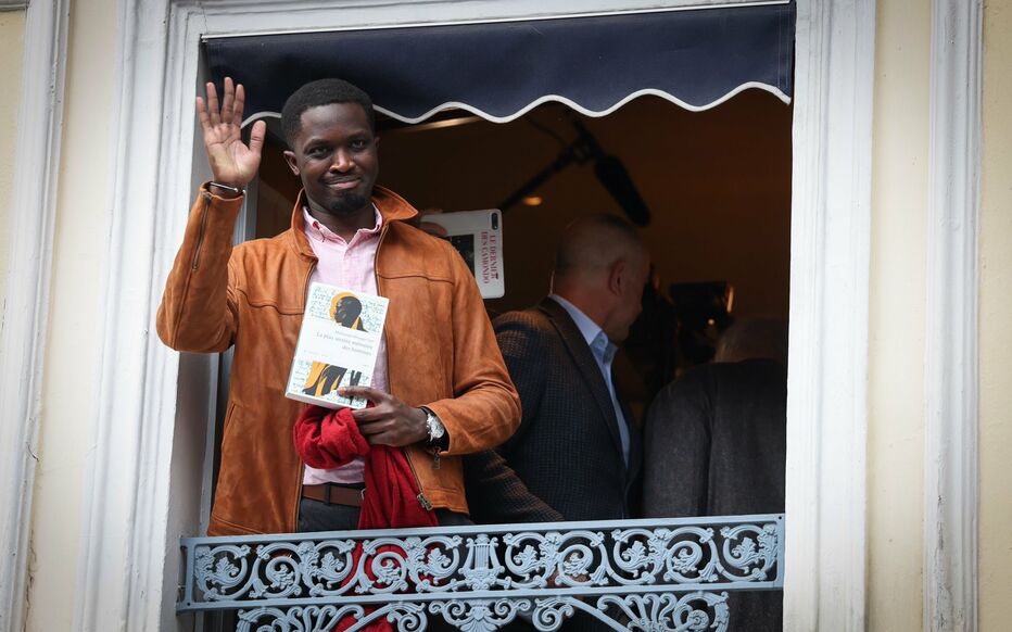 Sénégal : Le Prix Goncourt Mbougar Sarr à Dakar sur fond de polémique