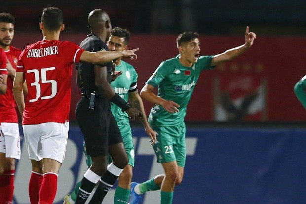 Vidéo : Scandale après le penalty imaginaire accordé à Al Ahly en Ligue des champions africaine