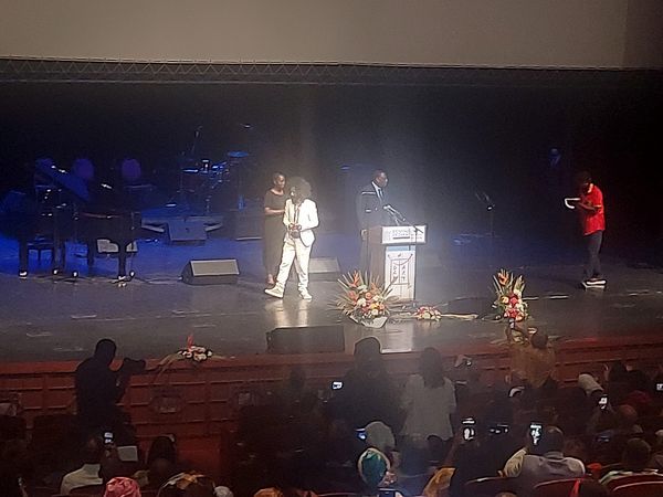Dak’Art 2022 : L’éthiopien Tegene Kunbi remporte le Grand Prix Léopold Sédar Senghor
