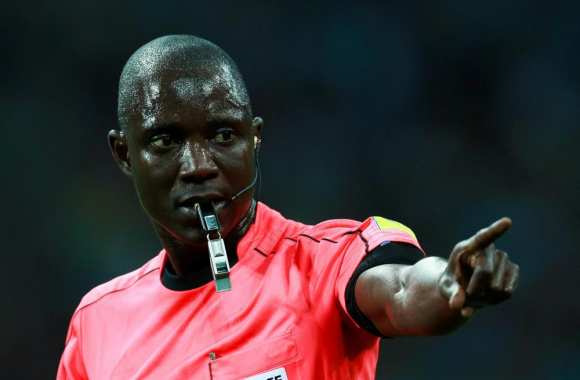 Coupe CAF: Bakary Gassama va officier une demi-finale; les Algériens irrités