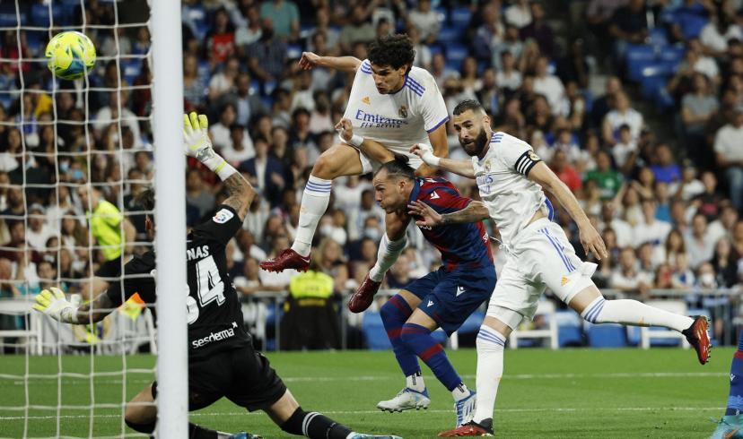 Liga : Le Real Madrid humilie Levante, Benzema entre un peu plus dans l’histoire du club