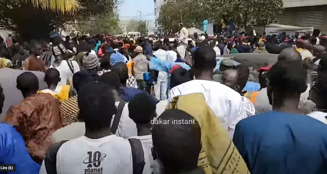 Séjour du Khalife à Dakar : Colobane « explose » de monde (vidéo)