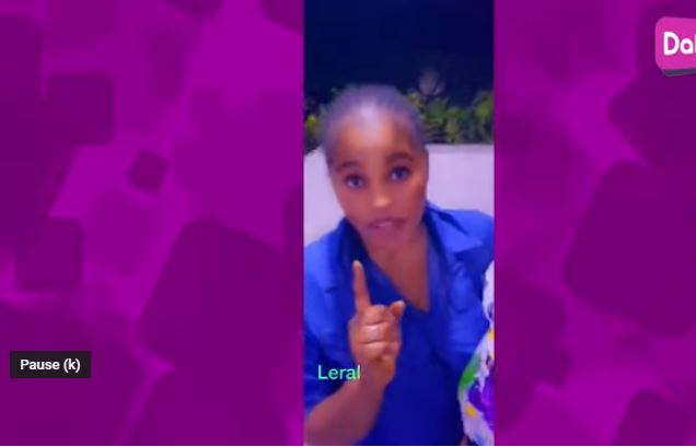 Adji Sarr raille Sonko : « Bayilènko mou marche boulenko téyé ndakh…»