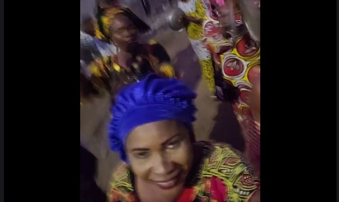 Casserolade épisode 2 : Mame Diarra Fam et ses « amazones » ont chauffé les artères de Pikine Guinaw-rails (Vidéo)