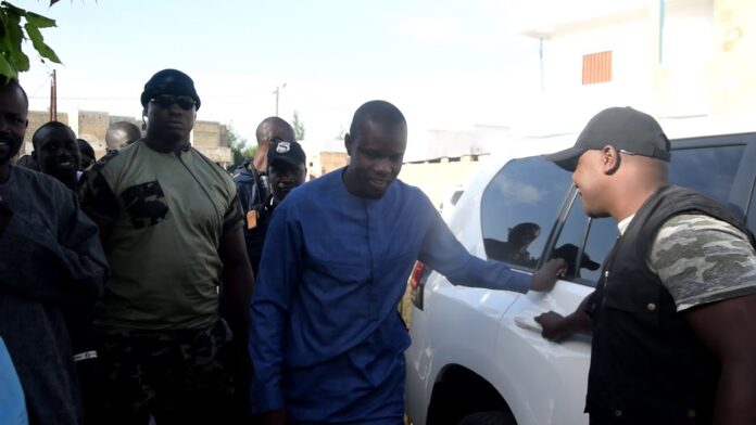 Tribunal Dakar : 10 proches de Sonko jugés, ce mercredi