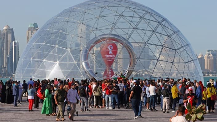 Le-dome-affichant-le-compte-a-rebours-de-la-Coupe-du-Monde-au-Qatar-est-installe-dans-la-capitale-Doha-le-30-mars-2022-1382696