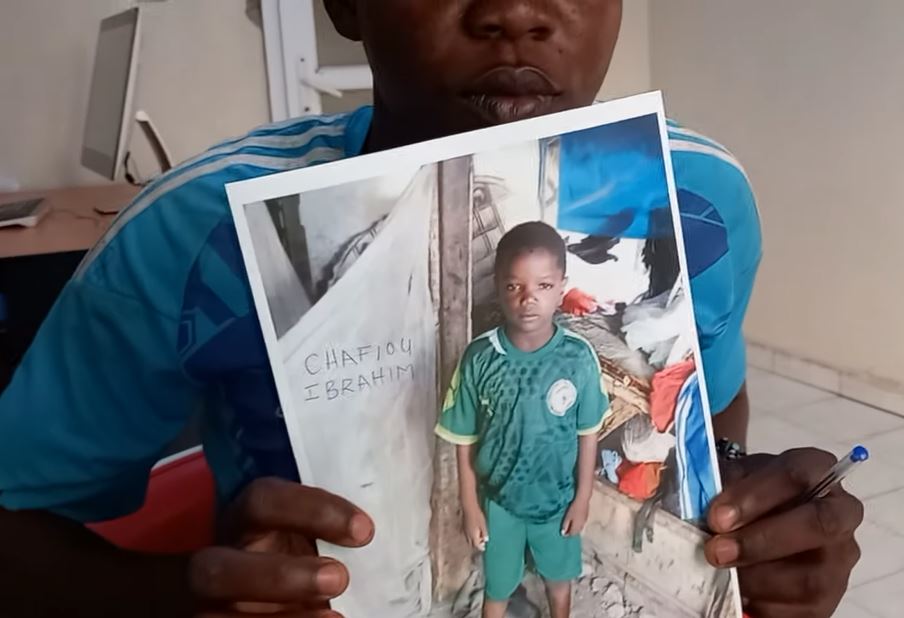 Aidez ce Nigérien à retrouver Chafiou Ibrahim, enfant mendiant de 7 ans, perdu de vue depuis vendredi (Senego-TV)
