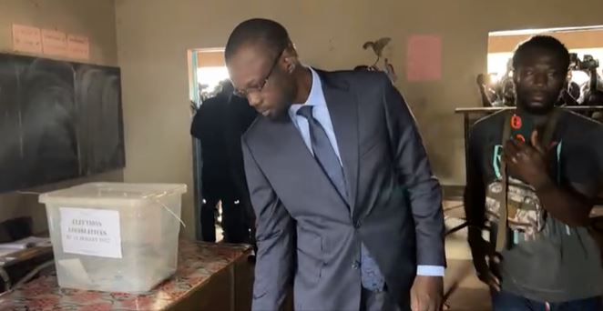 Direct : Ousmane Sonko vote à Ziguinchor (vidéo)