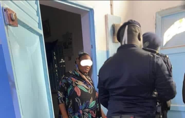 Yeumbeul – Ecole Babacar Sy: La police arrête une femme qui distribuait des cartes d’identité