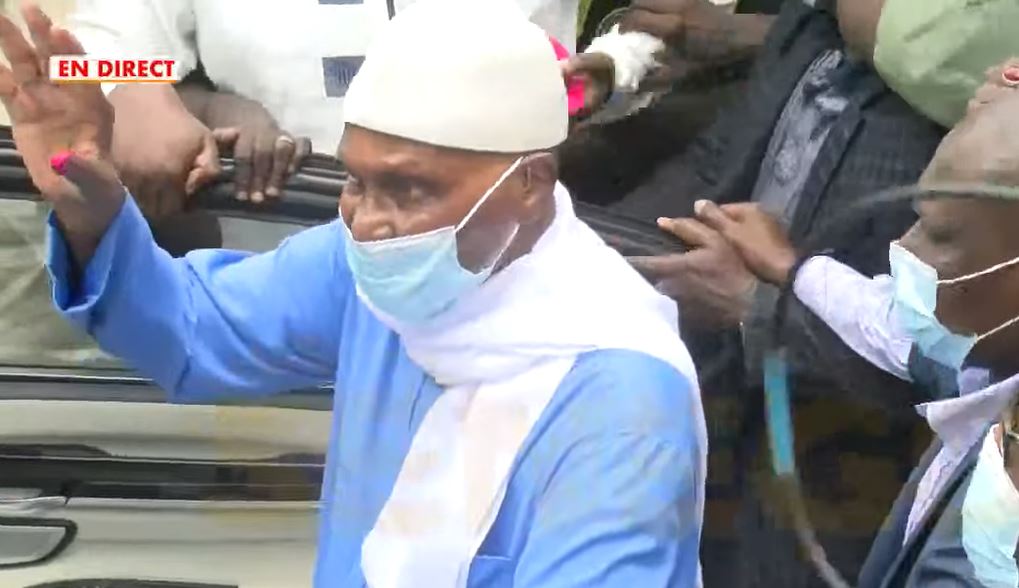 Point E : Revivez le vote du président Abdoulaye Wade (Senego Tv)