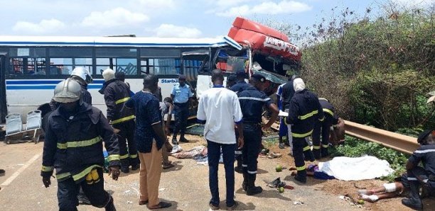 Bargny : 3 morts et 20 blessés dans une collision entre un camion et un bus de la ligne 89