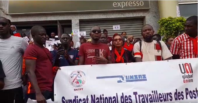 Affaire Expresso : Les 50 employés licenciés crient leur ras-le-bol et interpellent Macky Sall (Senego Tv)