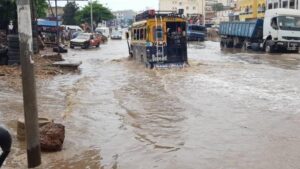 Inondations : « un argument de taille pour surseoir à l’élection des membres du HCCT et pour supprimer le CESE »