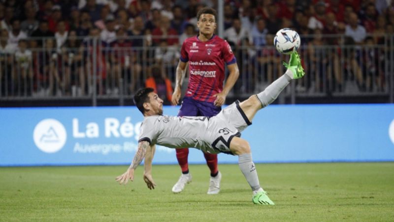 Contrôle de la poitrine, retourné acrobatique dans la foulée, Messi s’est offert un chef d’œuvre (vidéo)