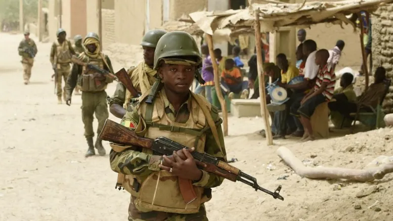 Mali: Au moins 12 tués après un attentat