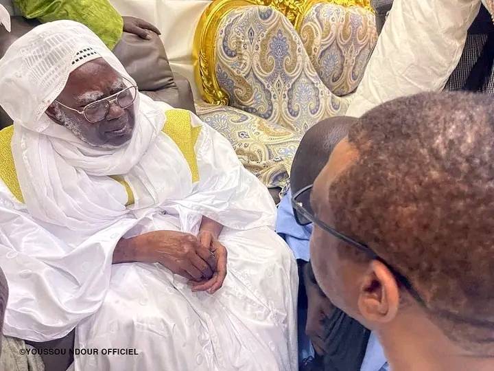 Magal 2022 : Ziar de Youssou Ndour auprès de Serigne Mountakha (Vidéo)