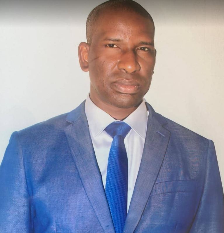 Diatribes de Massaly à Malick Gackou: La flagornerie burlesque d’un courtisan aux abois (Par Amath Kourouma)