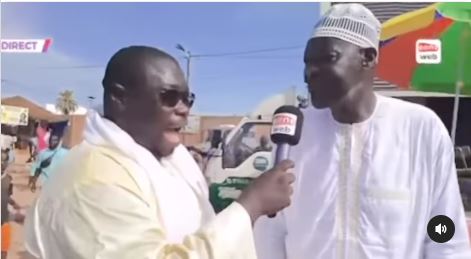 Émouvant, Cheikh Guèye, le maire de Dieupeul Derklé chante incroyablement Serigne Mountakha. Regardez !