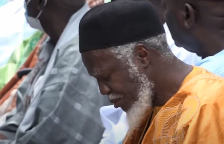 En larmes, Oustaz Aliou Sall témoigne sur feu Moustapha Gueye (vidéo)