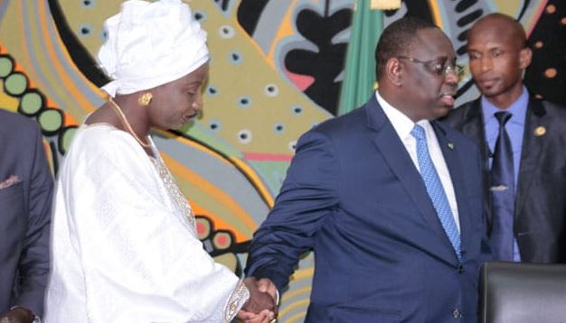 Mimi Touré : Au Sénégal, « nul peut faire plus de deux mandats consécutifs » (Audio)