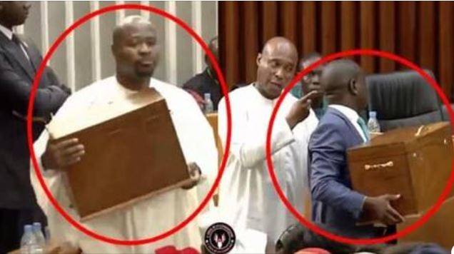 Assemblée nationale: GMS et Barth extirpent encore l’urne de vote… (Vidéo)
