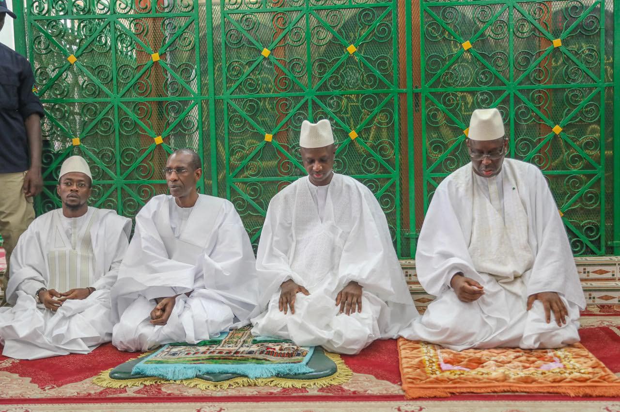 Tivaouane : Macky Sall promet un Centre de Formation Professionnelle pour les jeunes…