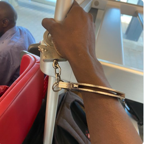 Ter, un passager menotté pour « troubles à l’ordre public » (vidéo)