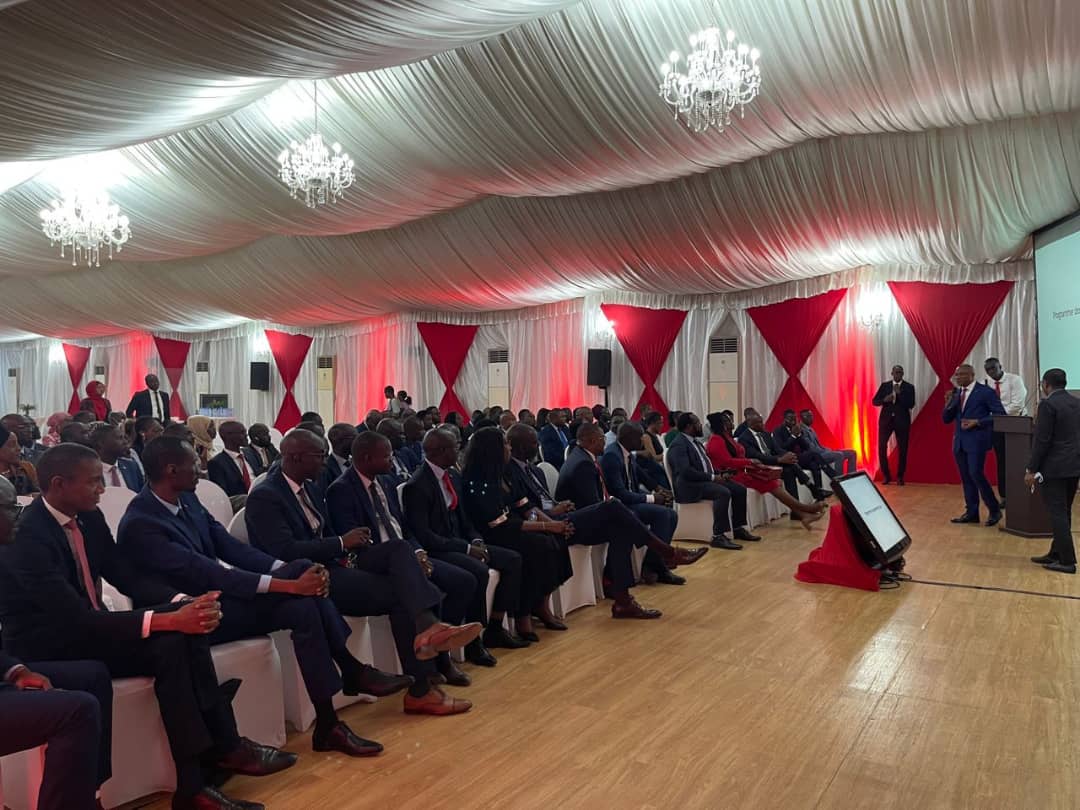 Oliver Alawuba : Le Directeur Général de UBA Group effectue une visite de travail à Dakar