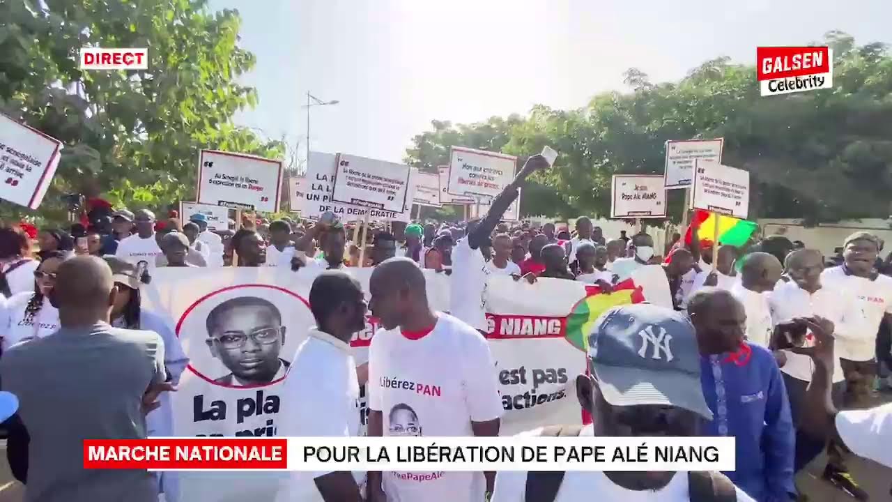 Pape Al Niang Le Journaliste Sursoit Sa Gr Ve De La Faim La Cap