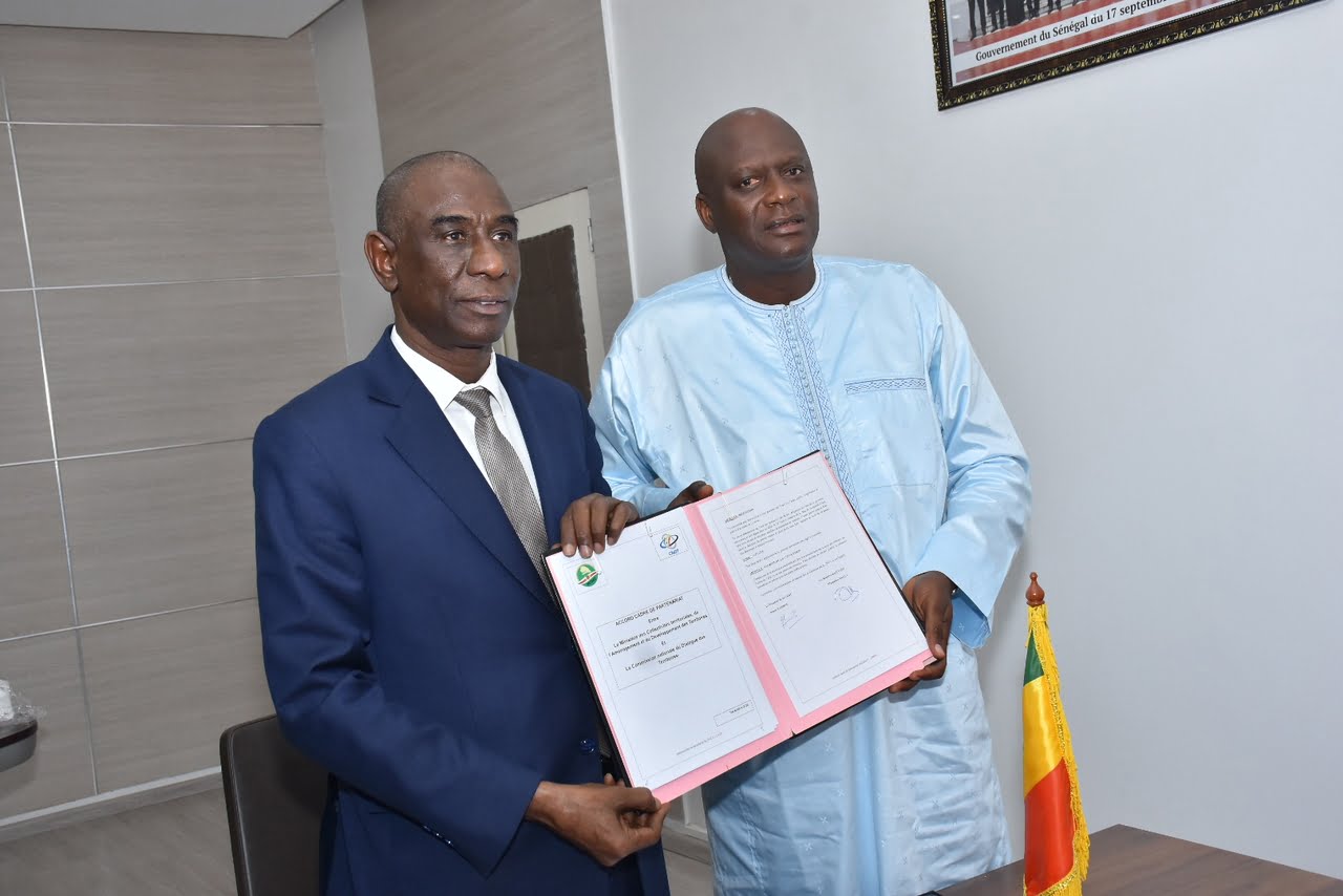 Promotion des bonnes pratiques : Le ministre Mamadou Talla et Benoît Sambou (CNDT) posent les jalons