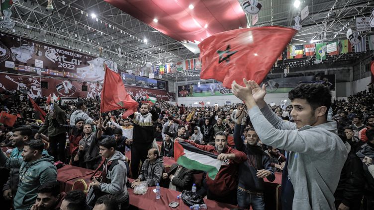 Qatar 2022 : Casablanca en fête, après la qualification de l’équipe marocaine pour les demi-finales (Vidéo)