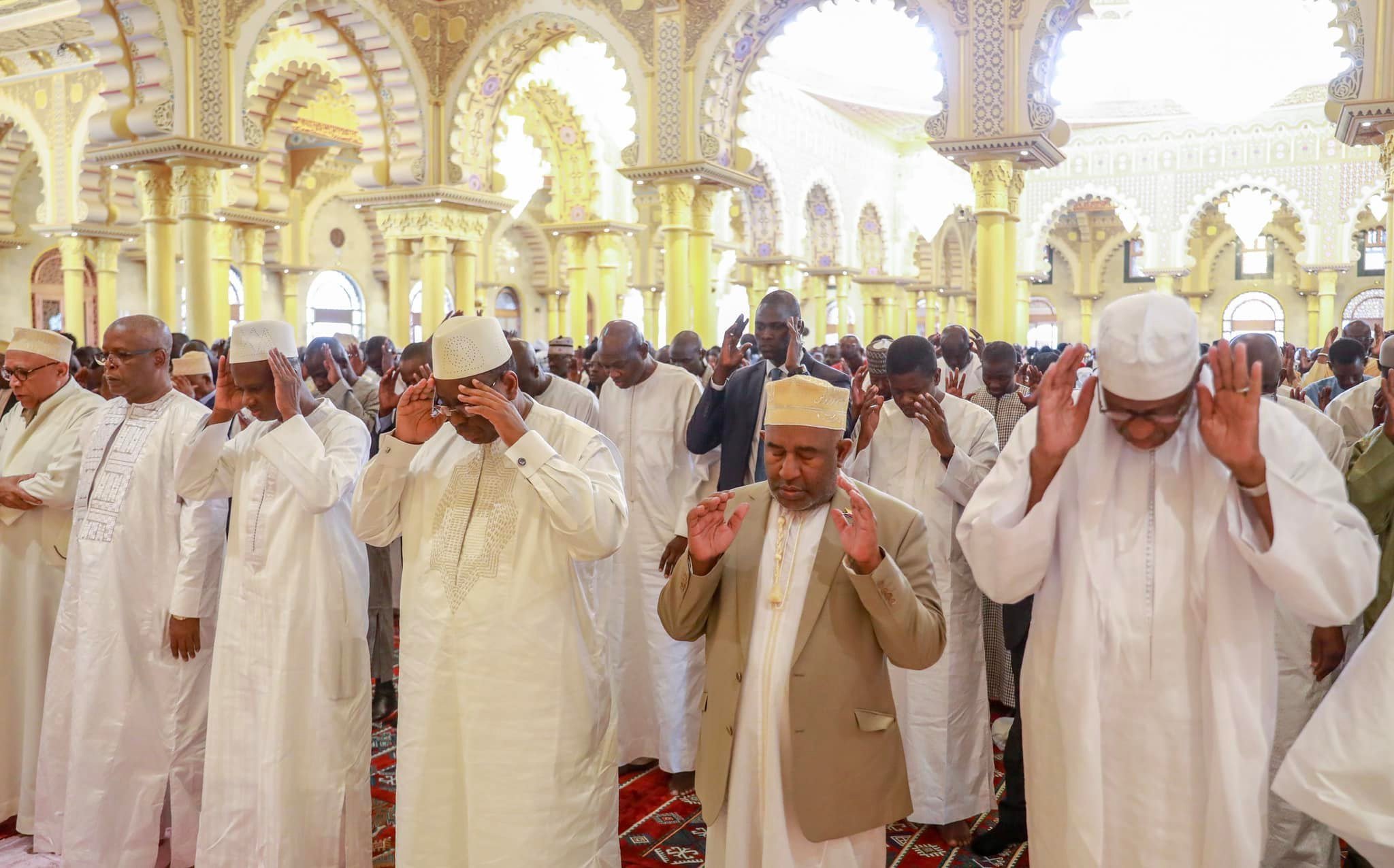 Masalikul Djinane : Le Président des Comores, Azali Assoumani, effectue la prière du vendredi avec Macky Sall