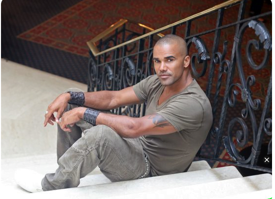 Un acteur de 52 ans, bientôt papa pour la première fois (vidéo)