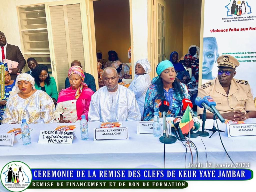 Keur Yaye Diambar : La ministre Fatou Diane Gueye inaugure le siège social des femmes de ménages du Sénégal