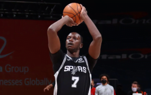 NBA – San Antonio : Gorgui Sy Dieng va encore rester pour 10 jours