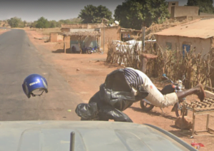 Sénégal : Un homme heurté par une voiture Google Maps dans la région de Tambacounda. Regardez !