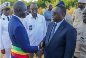 Thiès : Macky Sall félicite Dr Babacar Diop et menace les maires « récalcitrants » de Yewwi