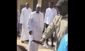 Macky Sall s’est rendu chez Marie Khémesse Ngom suite au décès de son époux (vidéo)