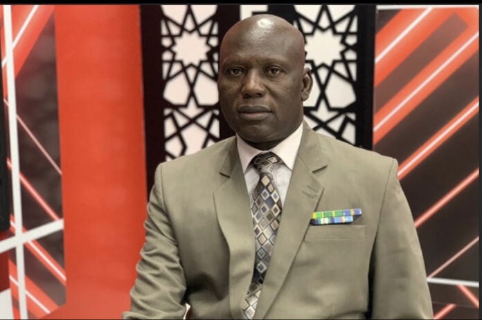 Major Kandji : « Si les policiers sommaient  Macky Sall de descendre de son véhicule et de les suivre… »