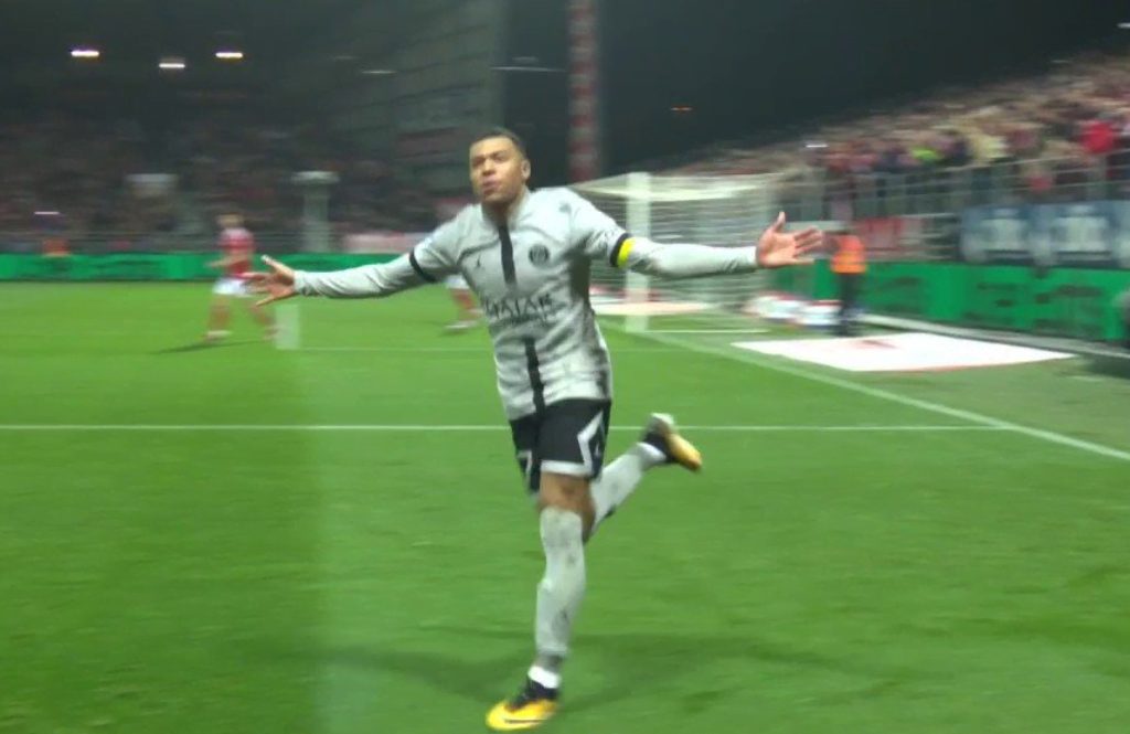 Ligue 1 : Face à Brest de Noah Fadiga, le PSG s’en sort grâce à Mbappé