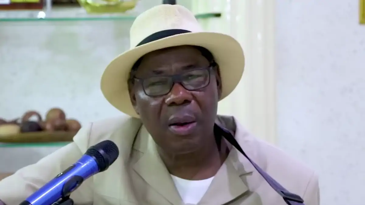 Yayi Boni : L’ex-président béninois se lance dans la musique et sort un clip (Vidéo)