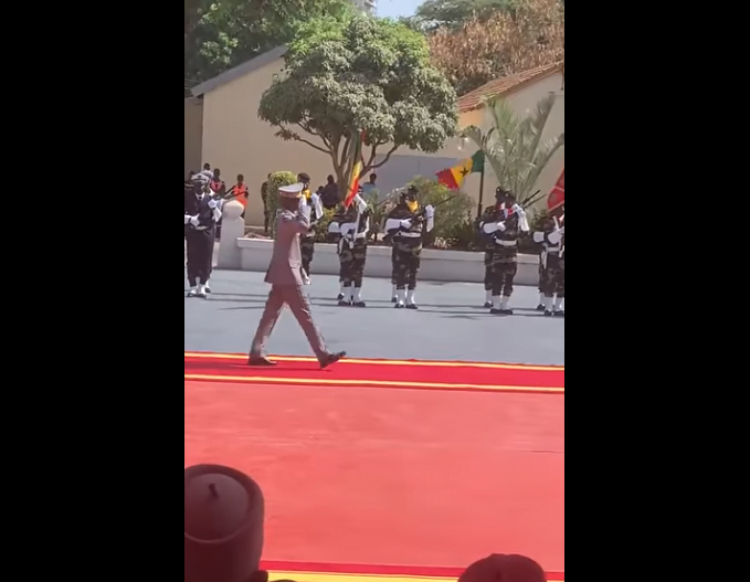 Armées : Le Cemga sortant Cheikh Wade a fait ses adieux aux troupes (Vidéo)