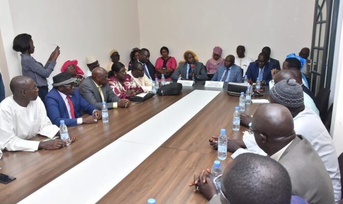 Revalorisation des salaires dans les mairie : l’Association des maires de l’opposition pose des conditions