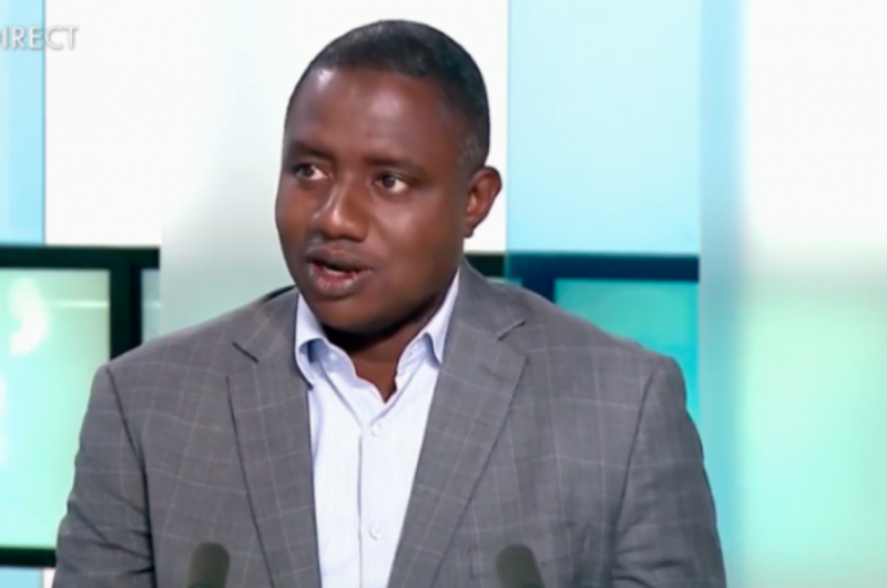 Yoro Dia : « Dommage qu’un si grand esprit comme Felwine ait dégénéré en nervi intellectuel »